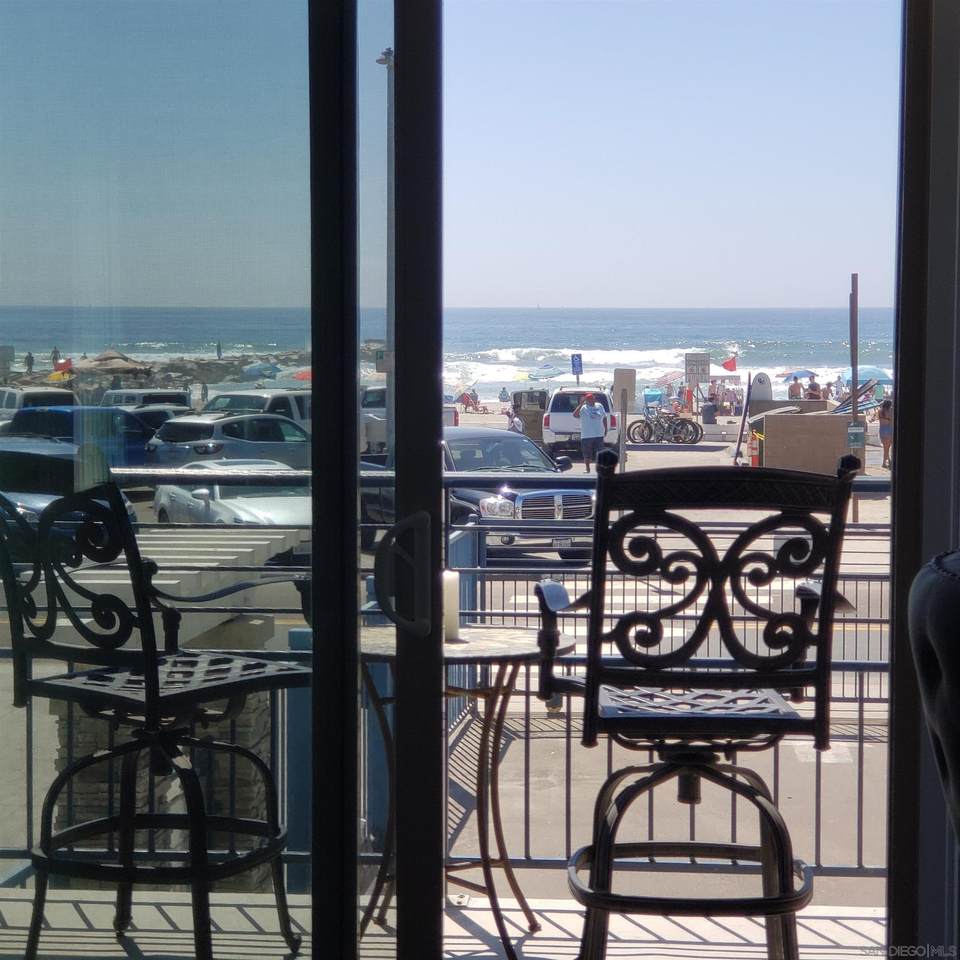 1202 Pacific St - Photo 1
