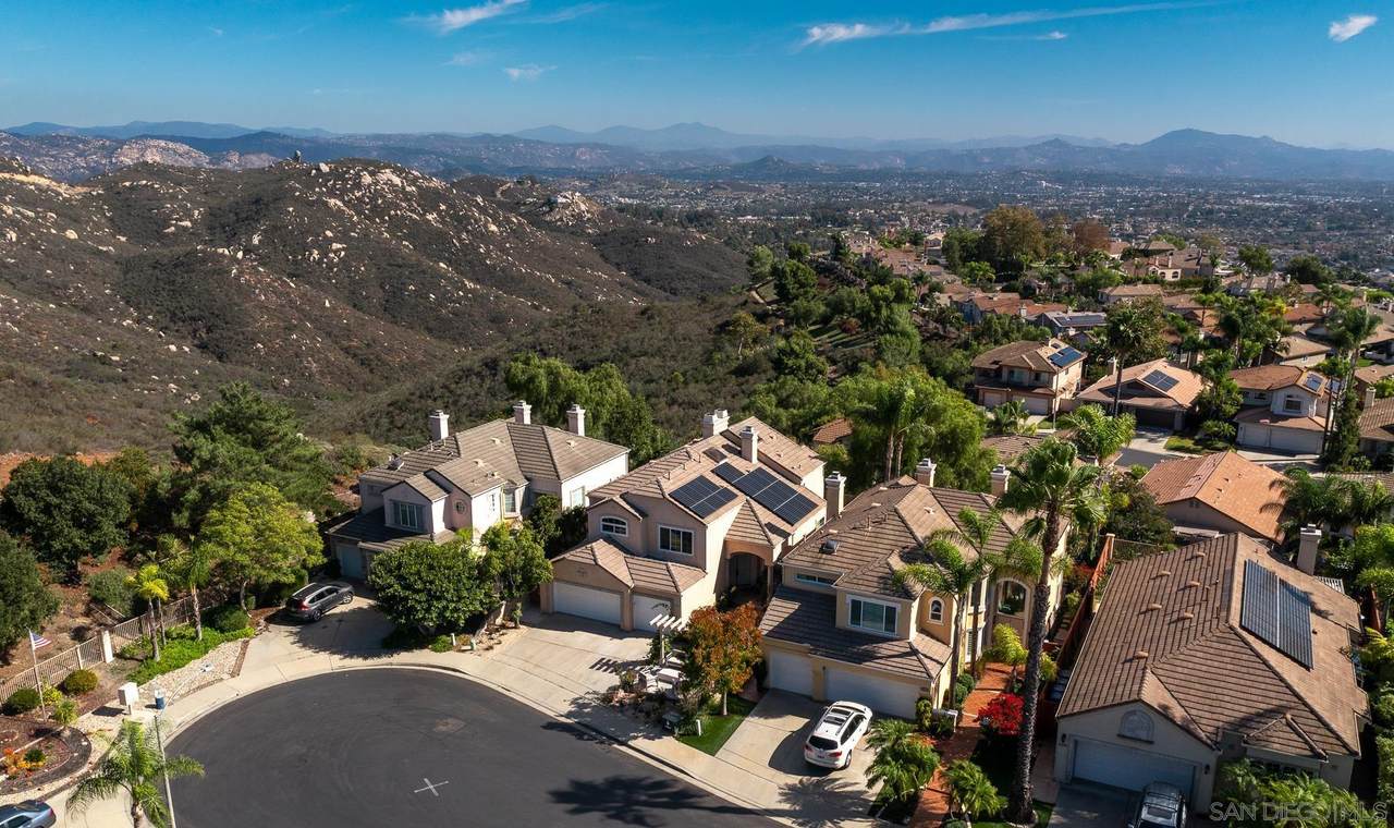 2279 Rock Crest Gln - Photo 1