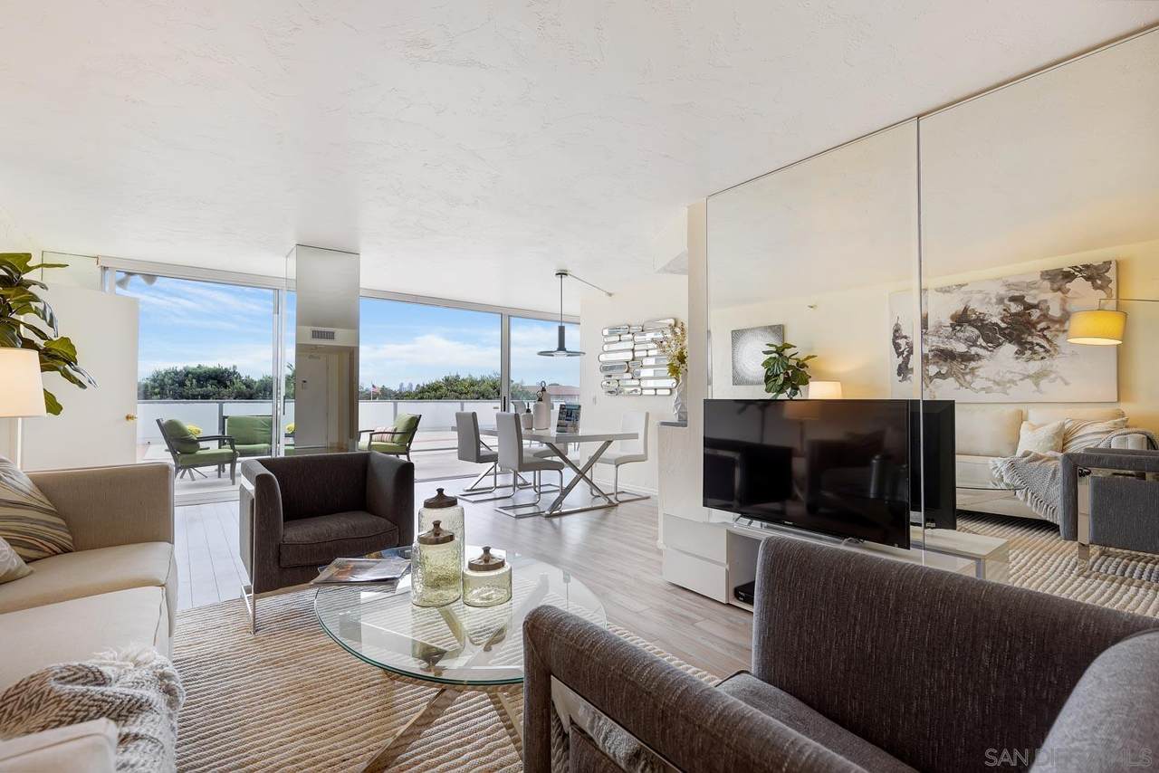 1820 Avenida Del Mundo - Photo 1