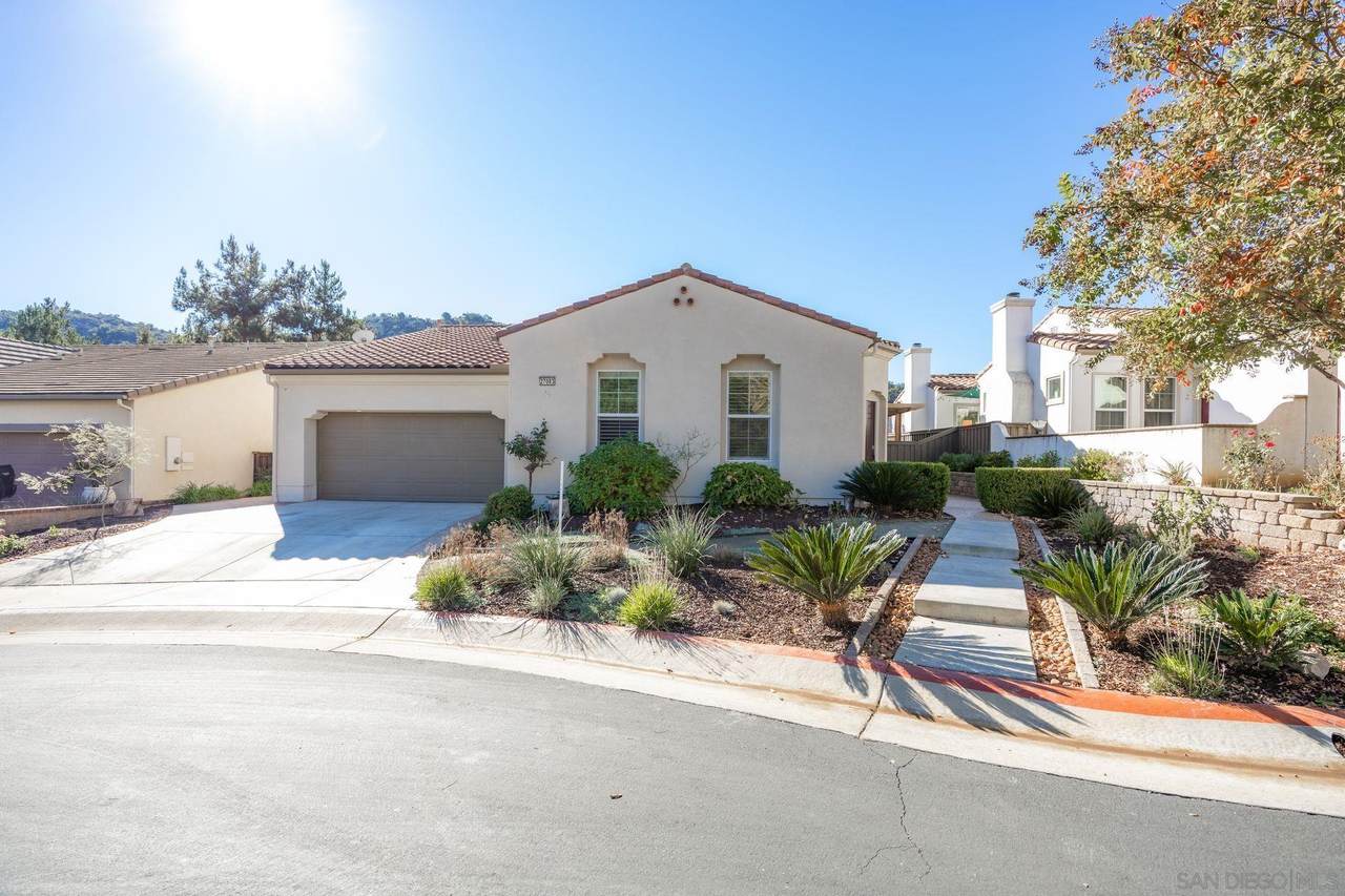 27083 Sunningdale Way - Photo 1