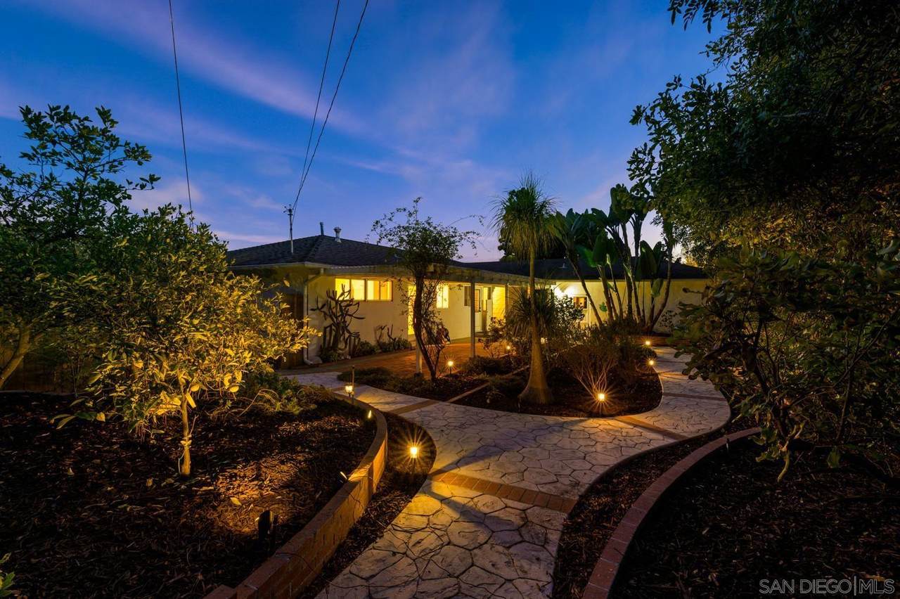 3930 Point Loma Ave - Photo 1