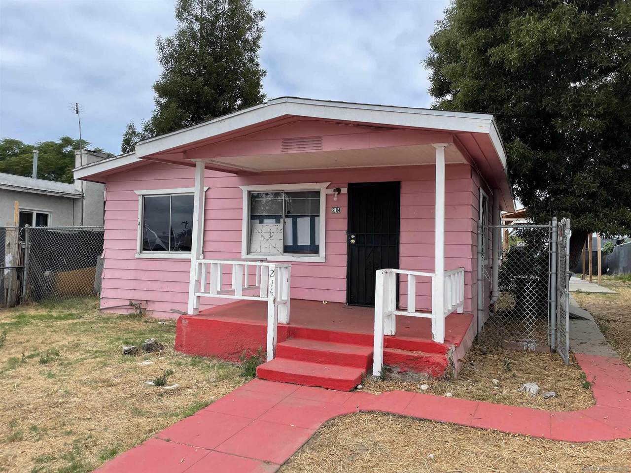 214 Southlook Ave - Photo 1