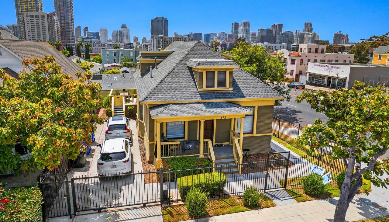 572 21st Street - Photo 1