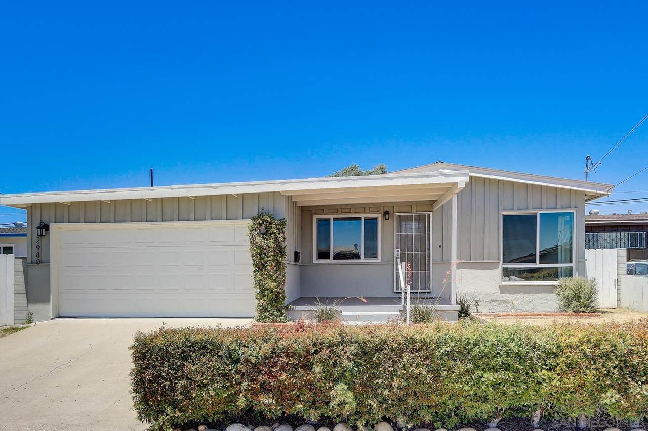 2980 Greyling Dr - Photo 1