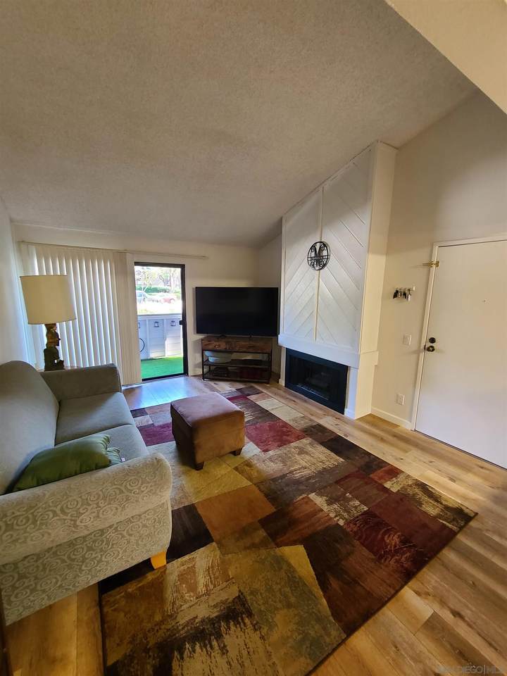 9169 Village Glen Dr - Photo 1