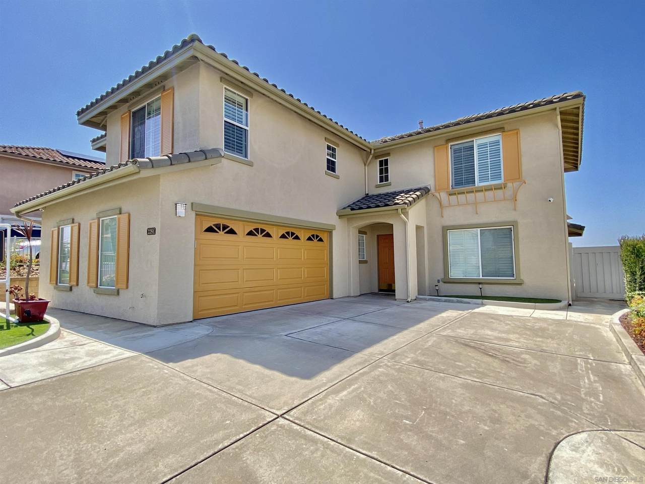 2251 Crystal Clear Dr - Photo 1