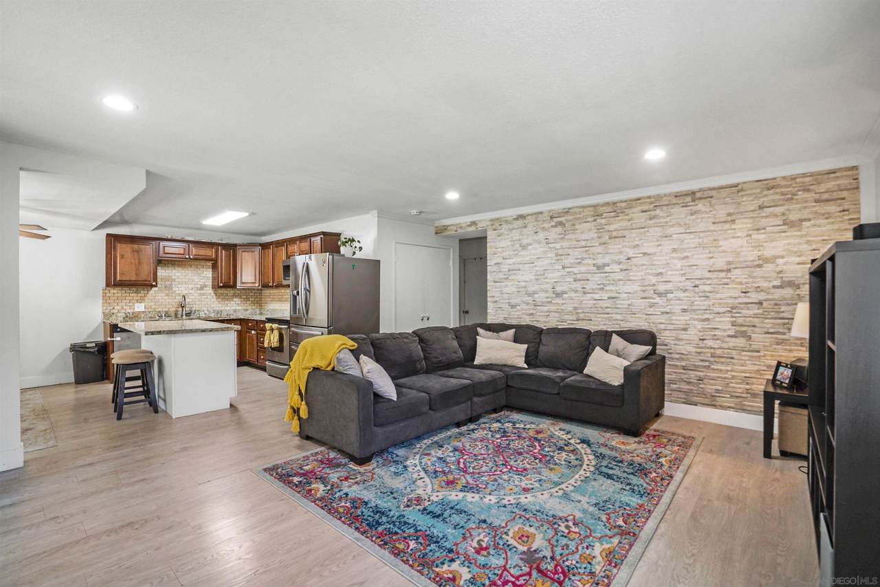 8749 Lake Murray Blvd - Photo 1