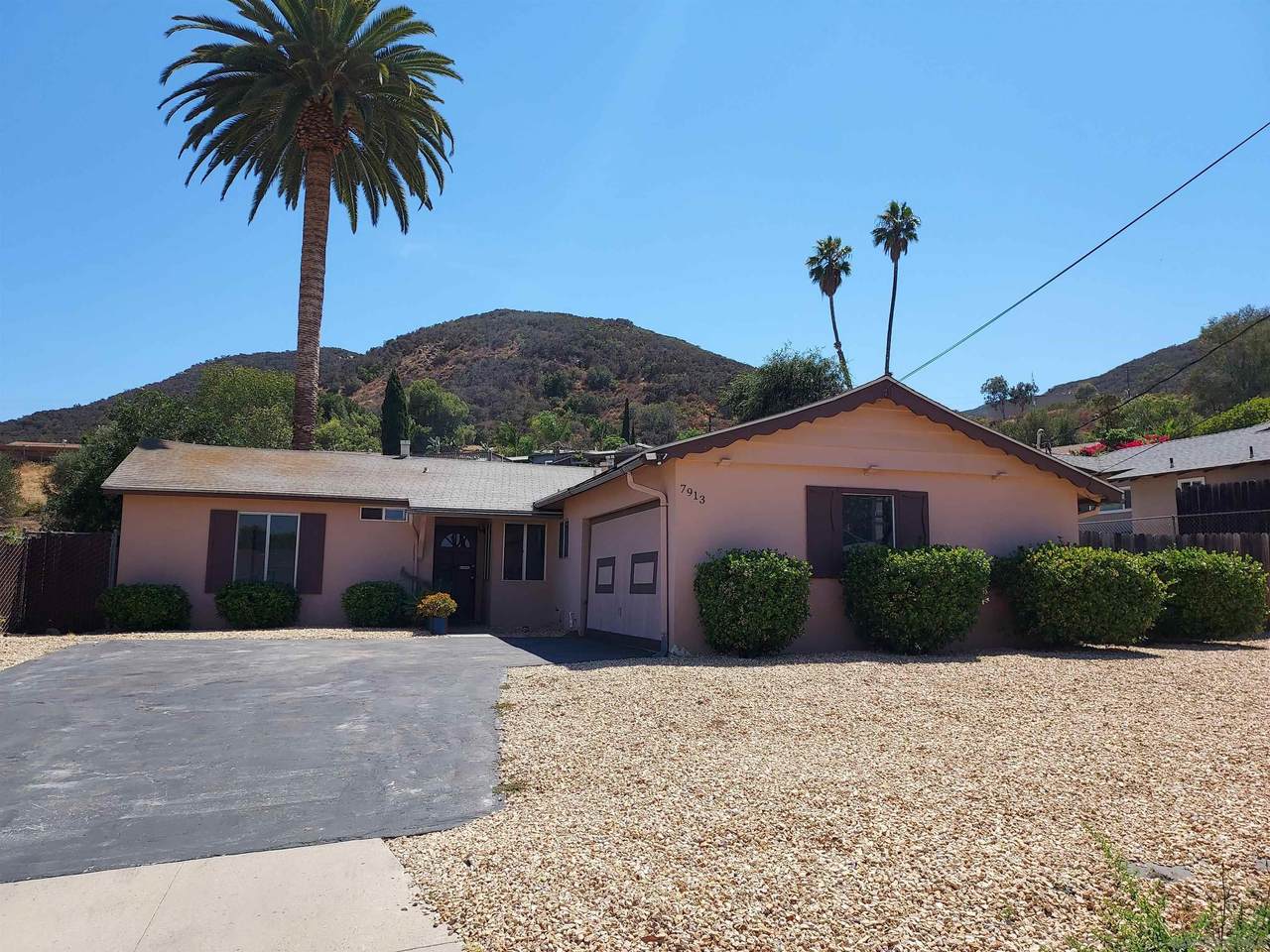7913 Poplin Dr - Photo 1