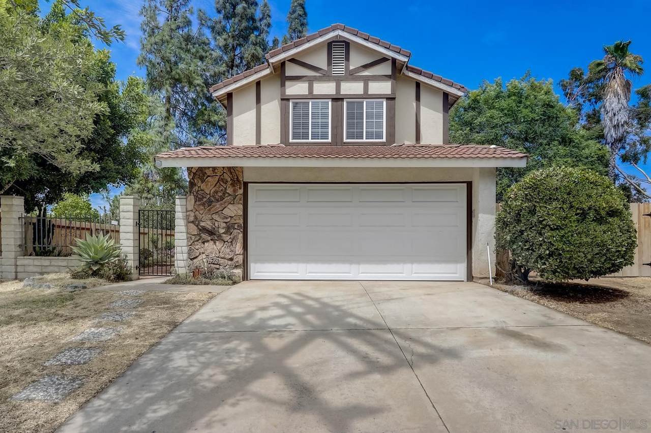 2102 Darby St - Photo 1