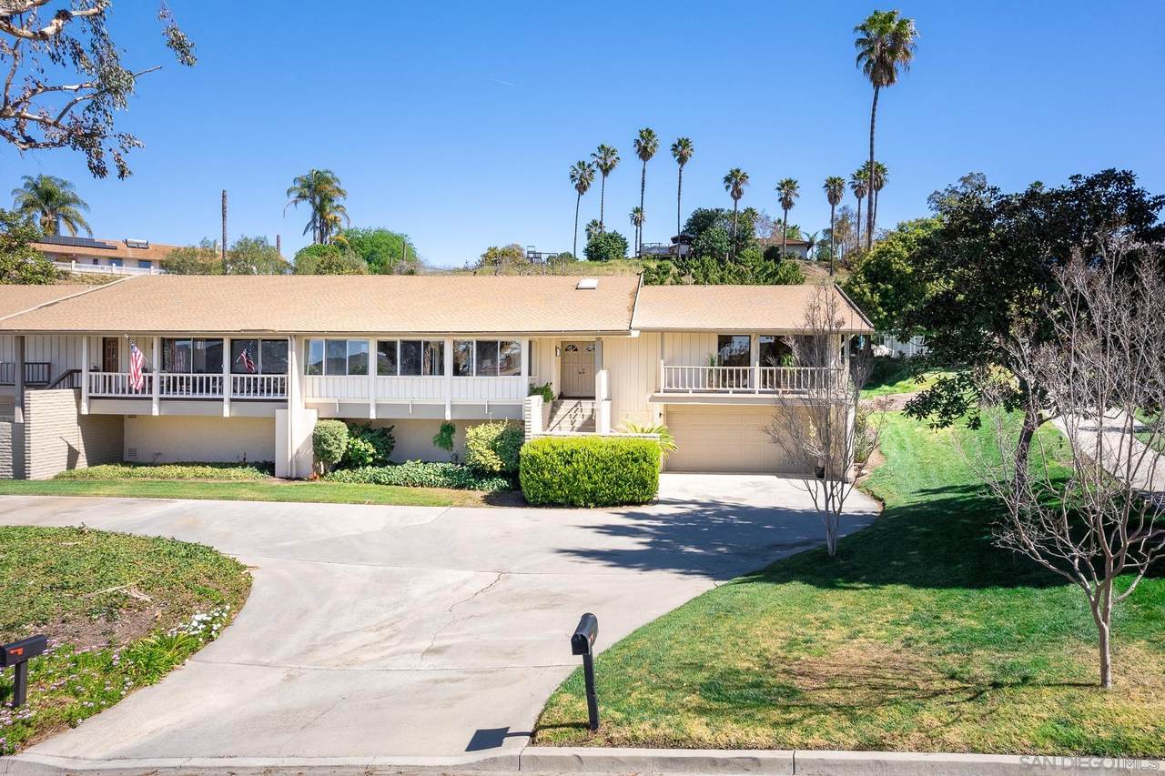 33 Via Larga Vista - Photo 1