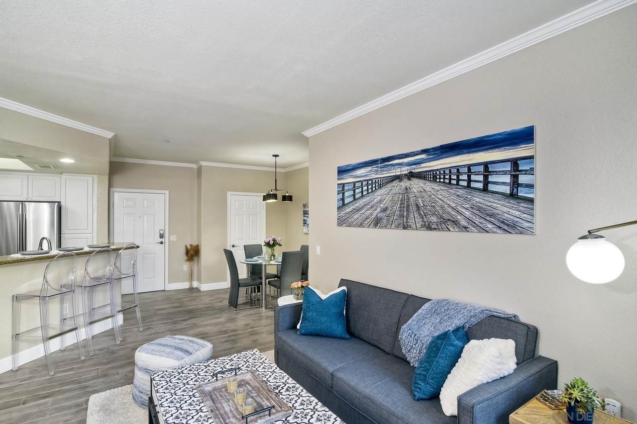 9263 Regents Rd. - Photo 1