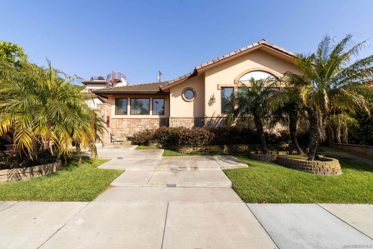 1345 Torrey Pines Rd - Photo 1