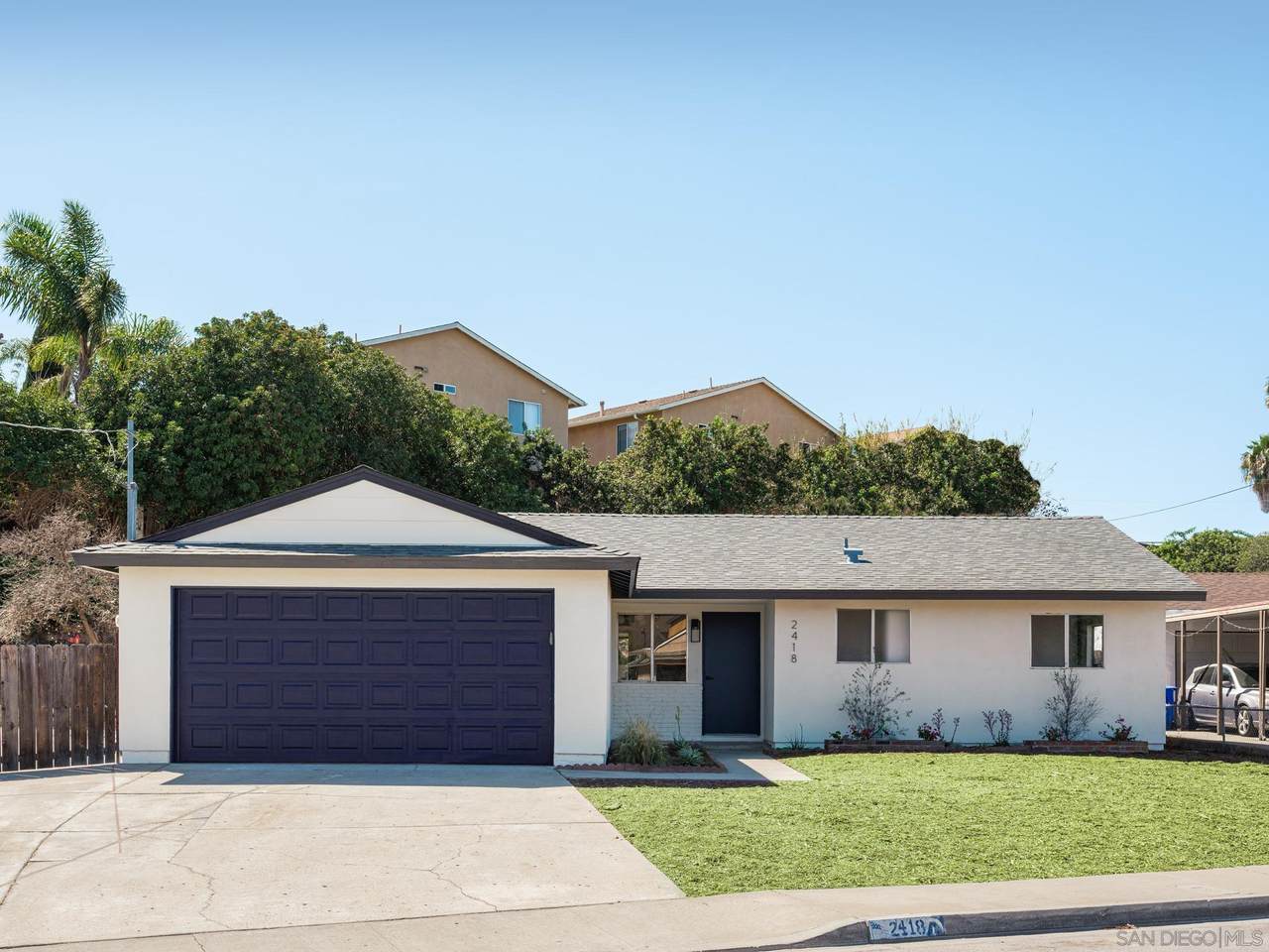 2418 Crandall Dr - Photo 1