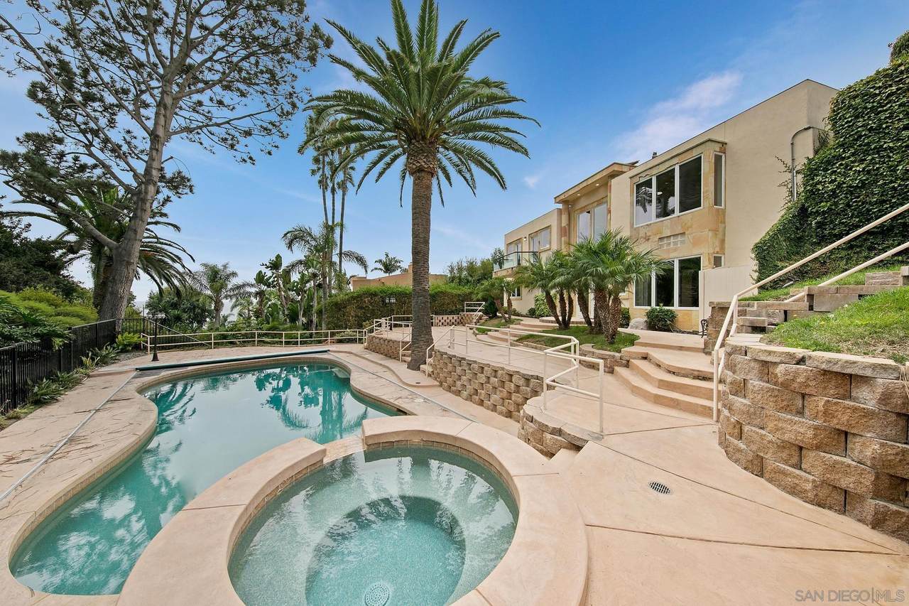 1735 Seaview - Photo 1