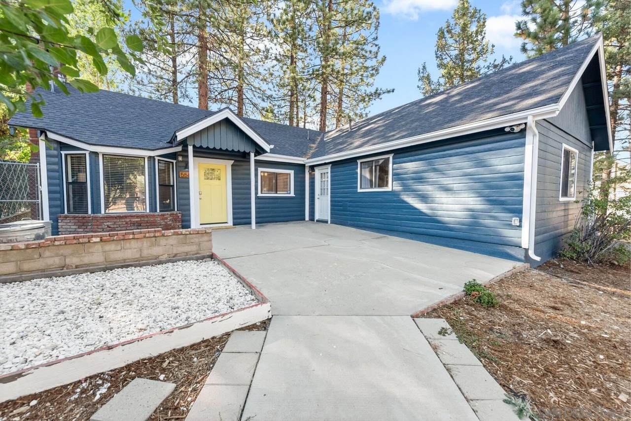 558 Badger Ln - Photo 1