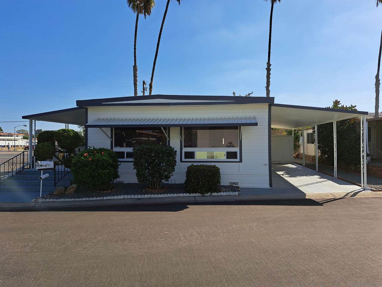 1 Bahia Ln. - Photo 1