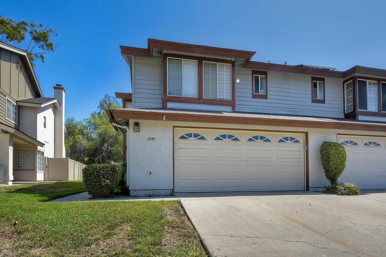 1345 Manzana Way - Photo 1