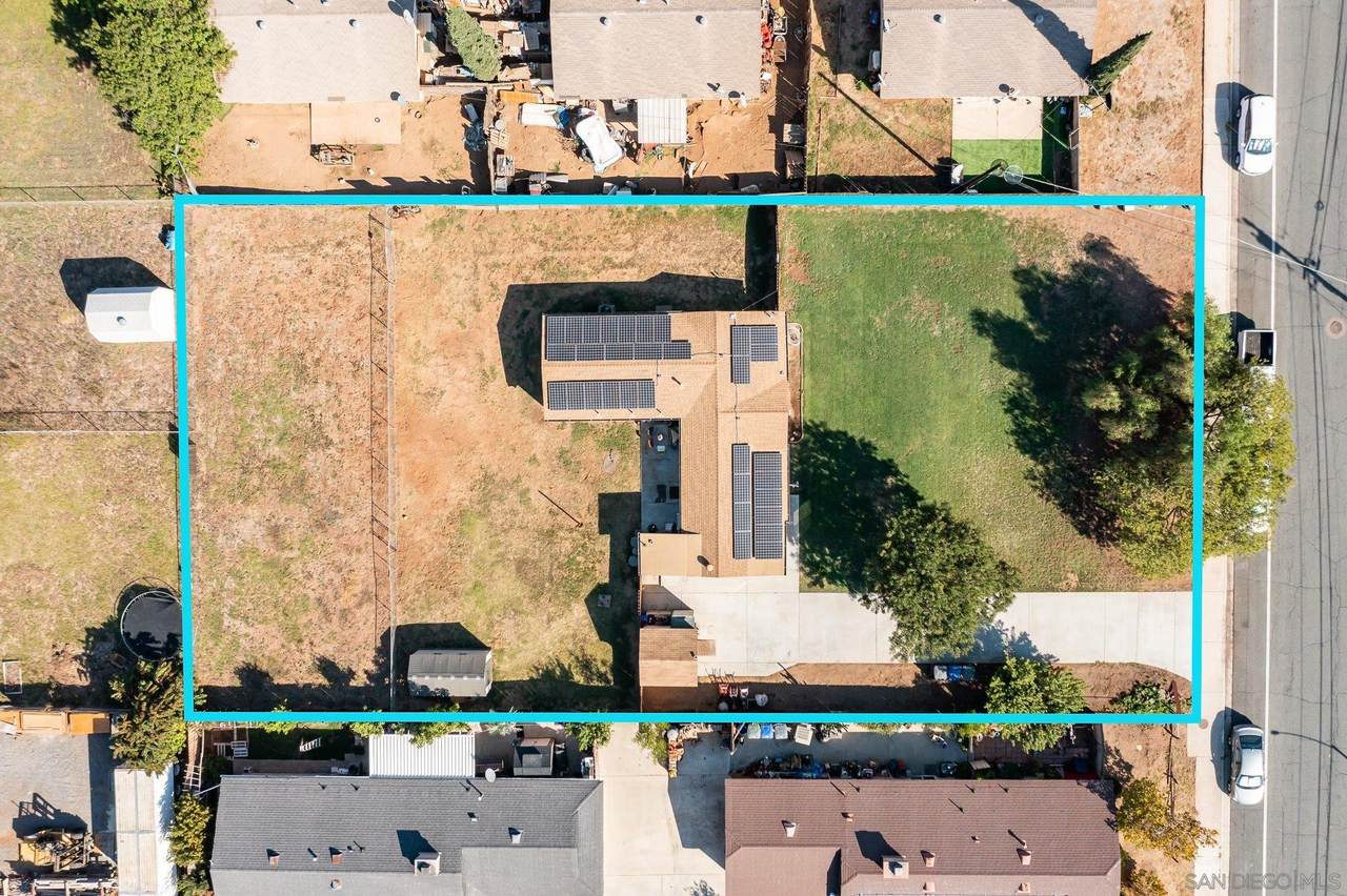 1470 Marline Ave - Photo 1