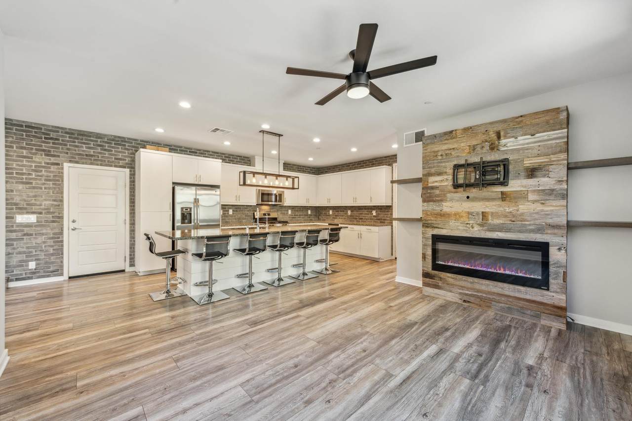 2240 Element Way - Photo 1