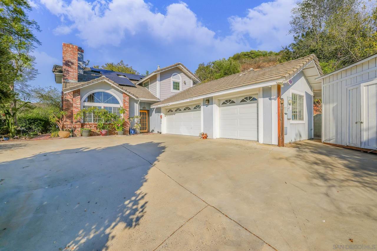 1703 Vista Del Mar - Photo 1