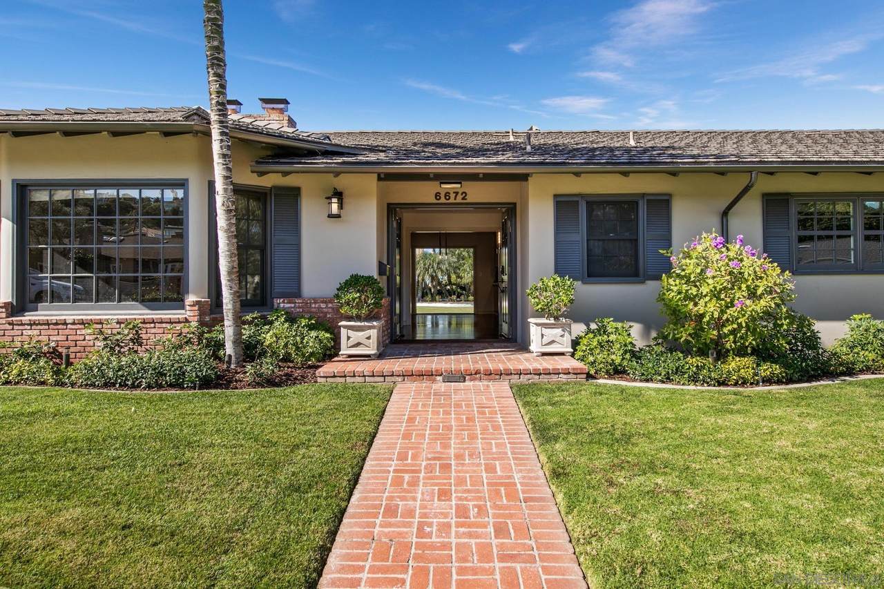 6672 Avenida Manana - Photo 1