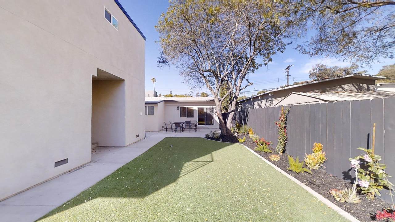 5407 Baja Dr - Photo 1
