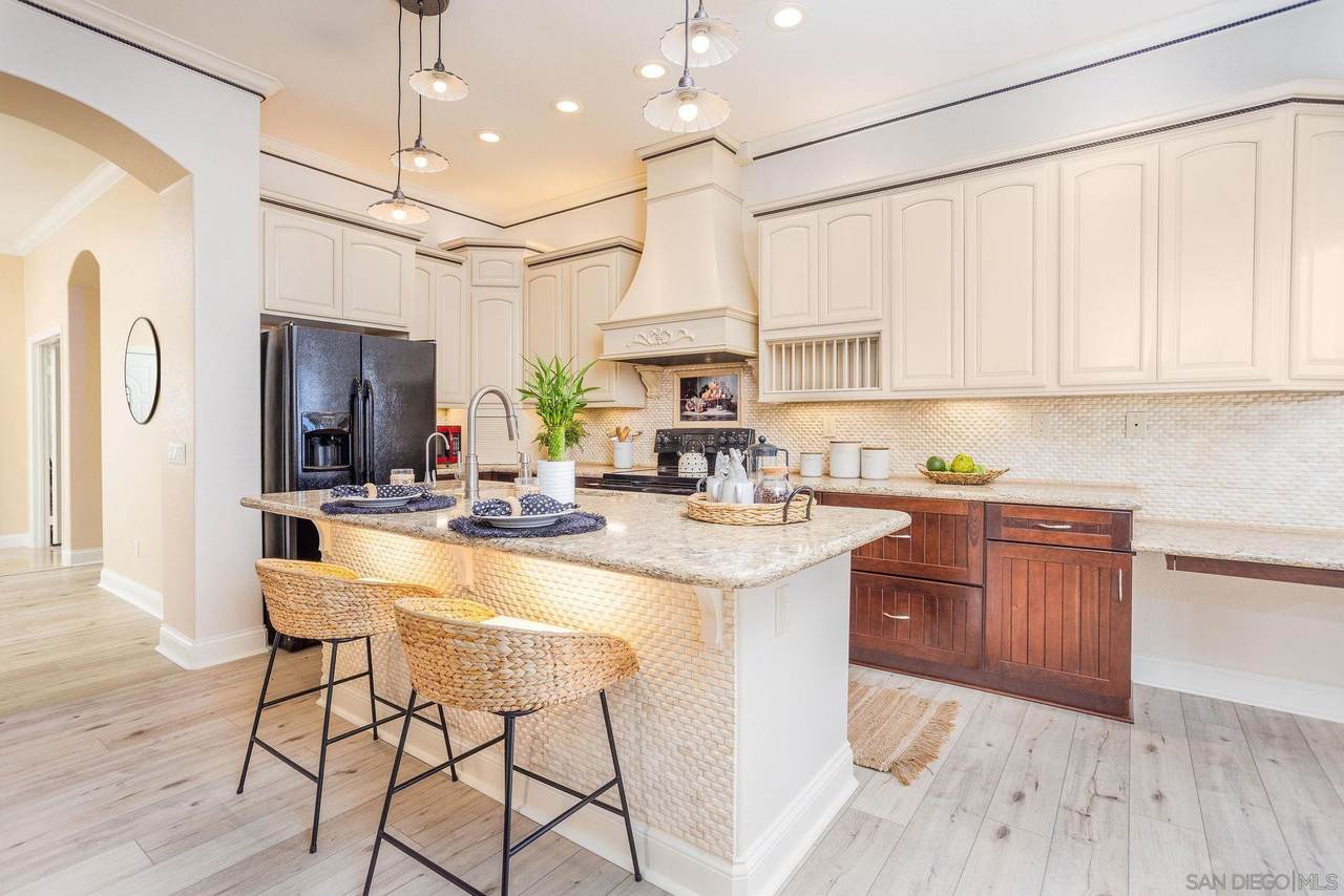 5708 Dartmoor Cir - Photo 1