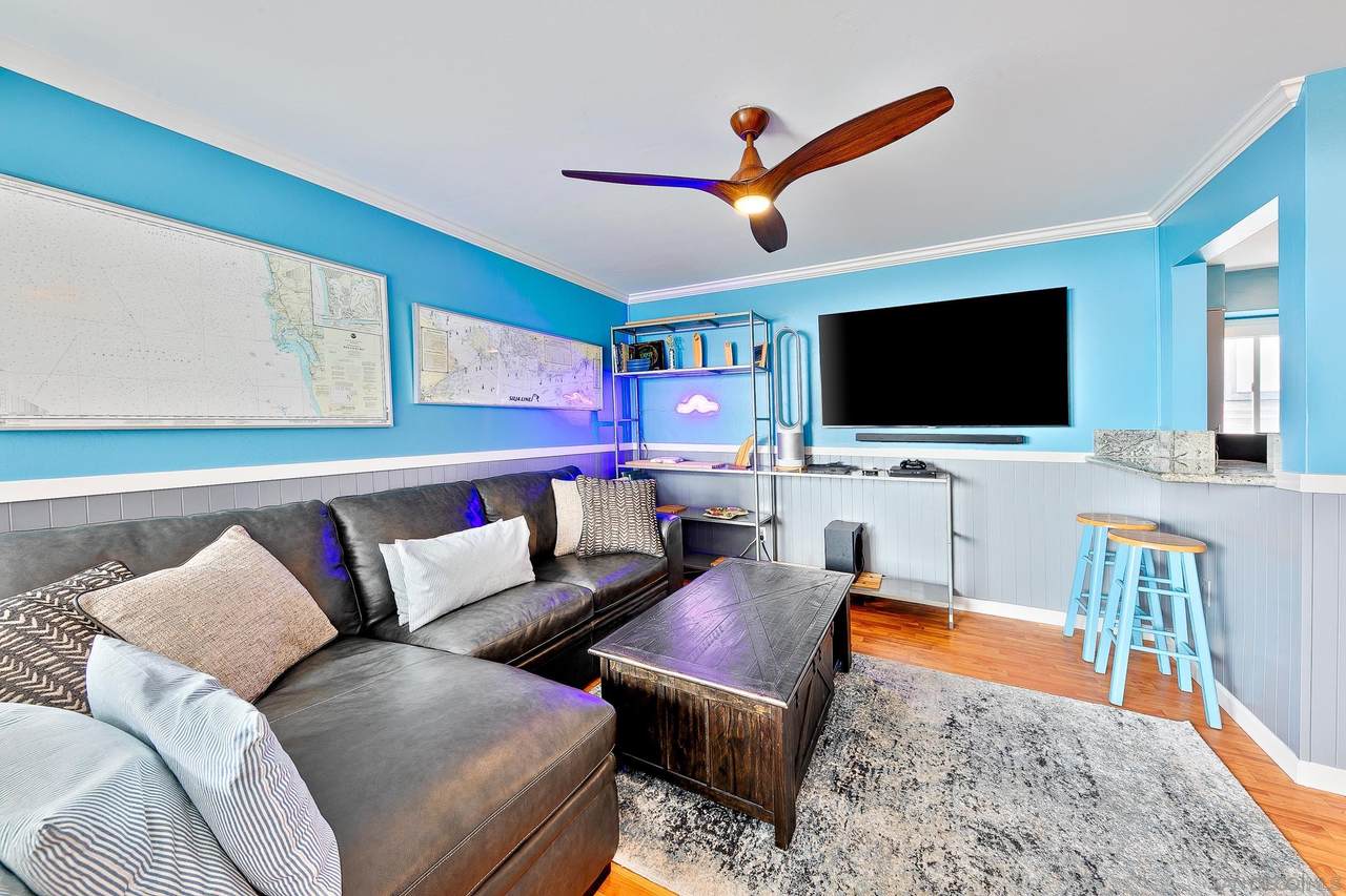 2613 Mission Blvd - Photo 1