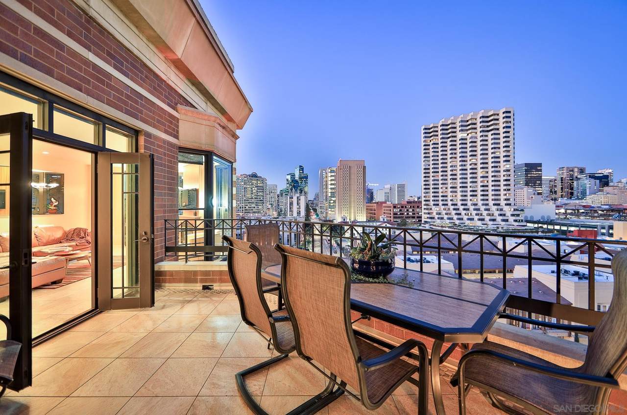 500 Harbor Dr - Photo 1