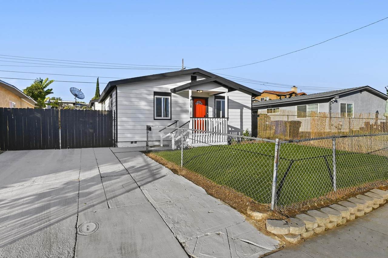 4638 F St - Photo 1