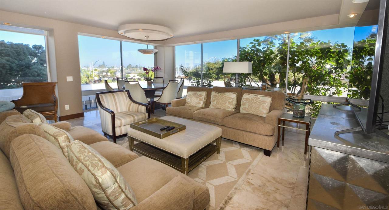1810 Avenida Del Mundo - Photo 1