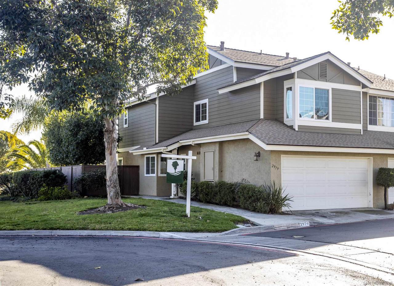 2979 Ridgefield - Photo 1
