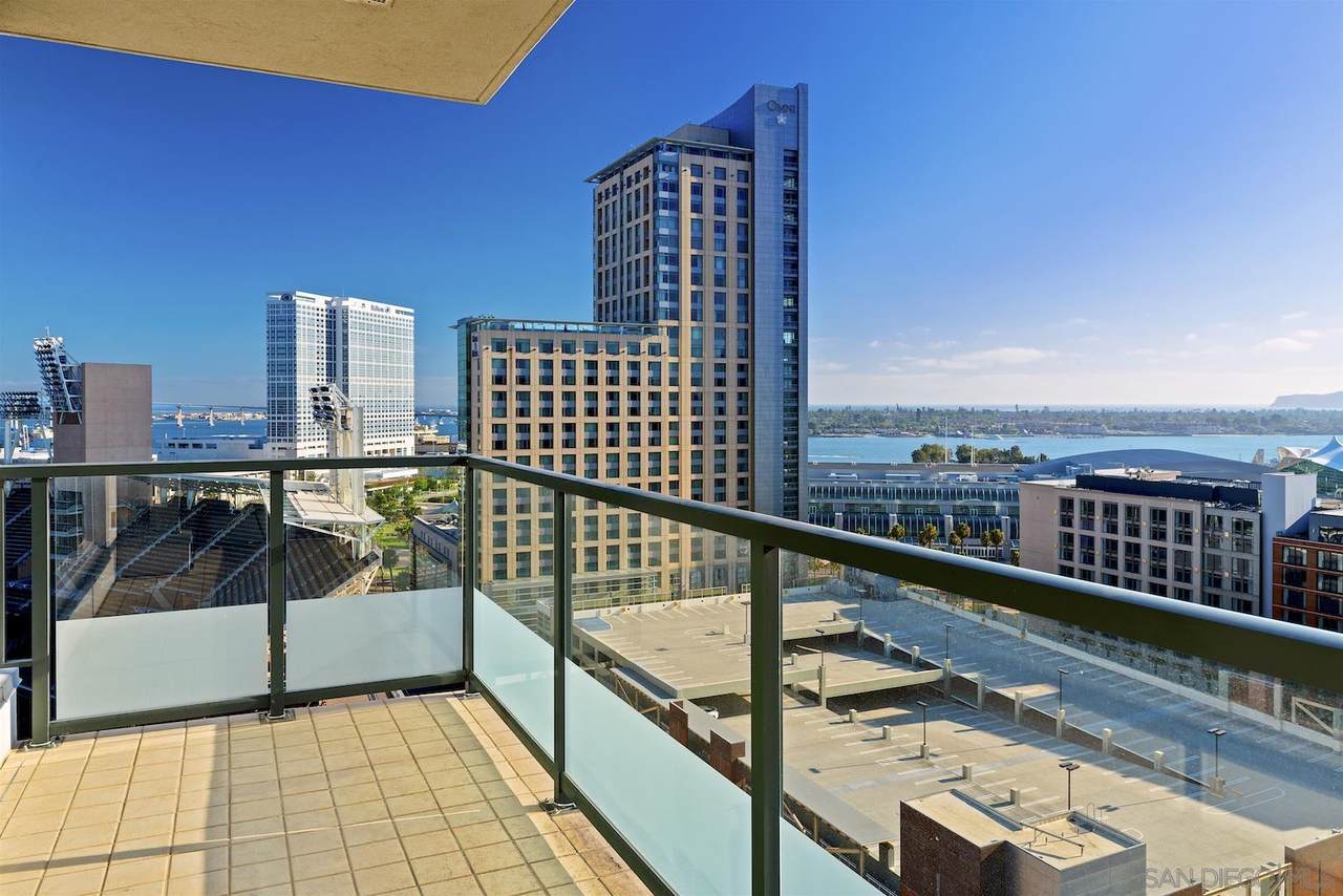 325 7Th Ave - Photo 1