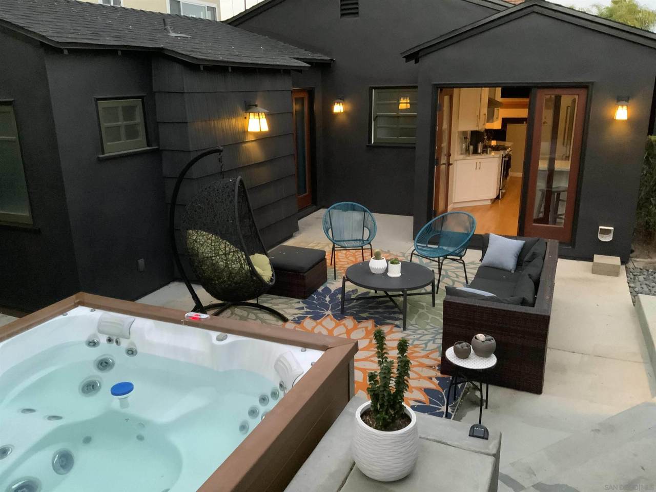 3411 Zola - Photo 1