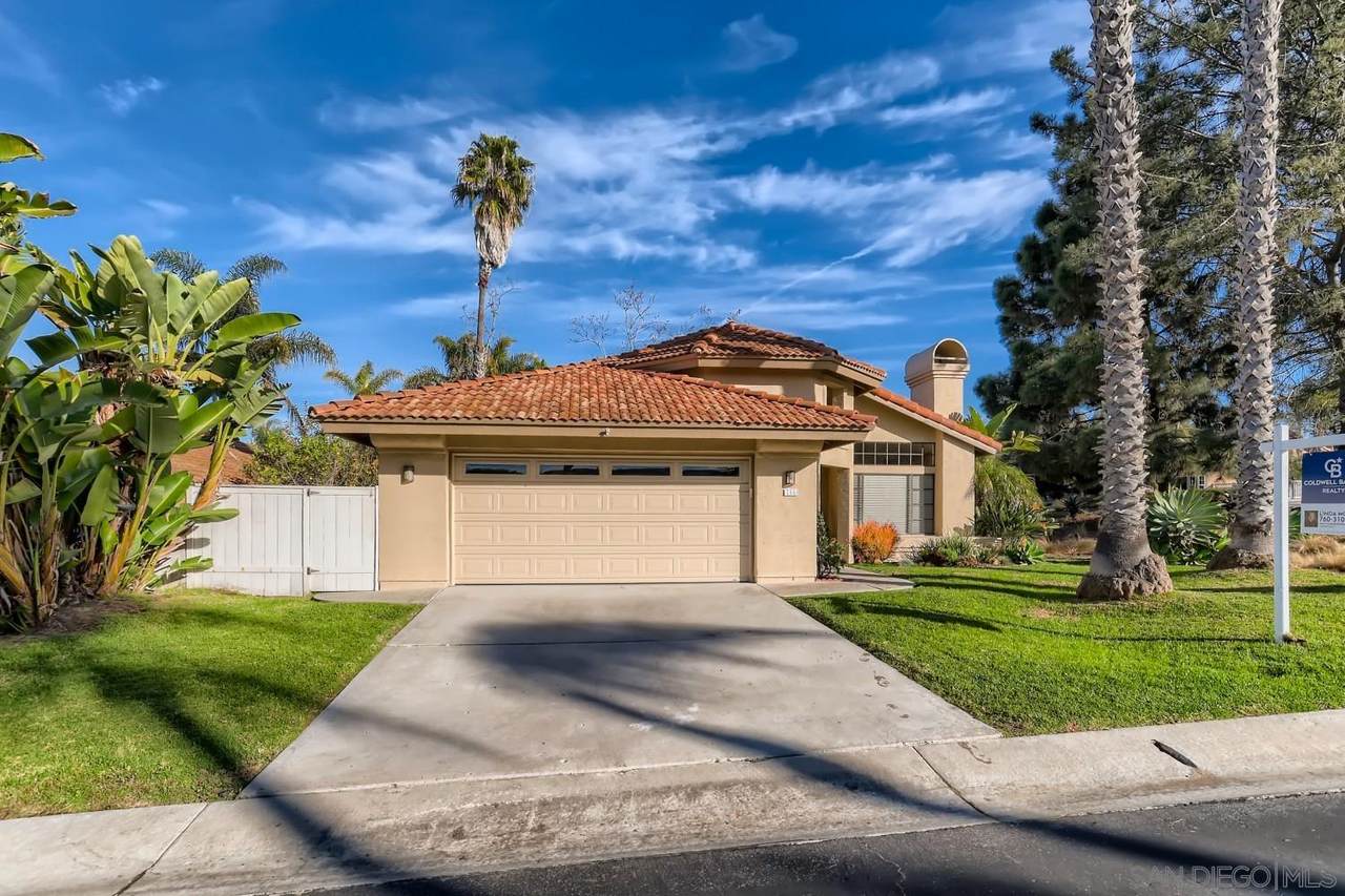 756 Poinsettia Park S - Photo 1