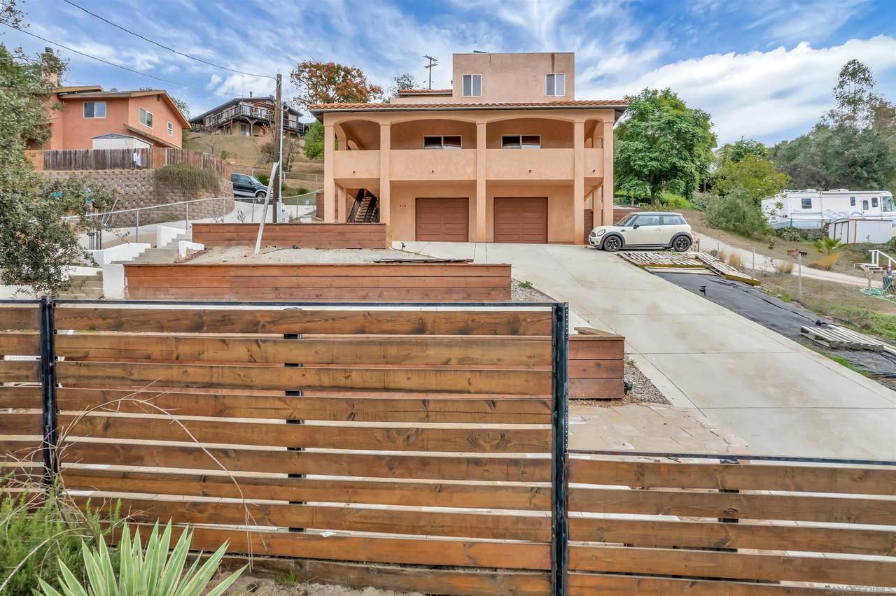 418 Silverbrook Drive - Photo 1