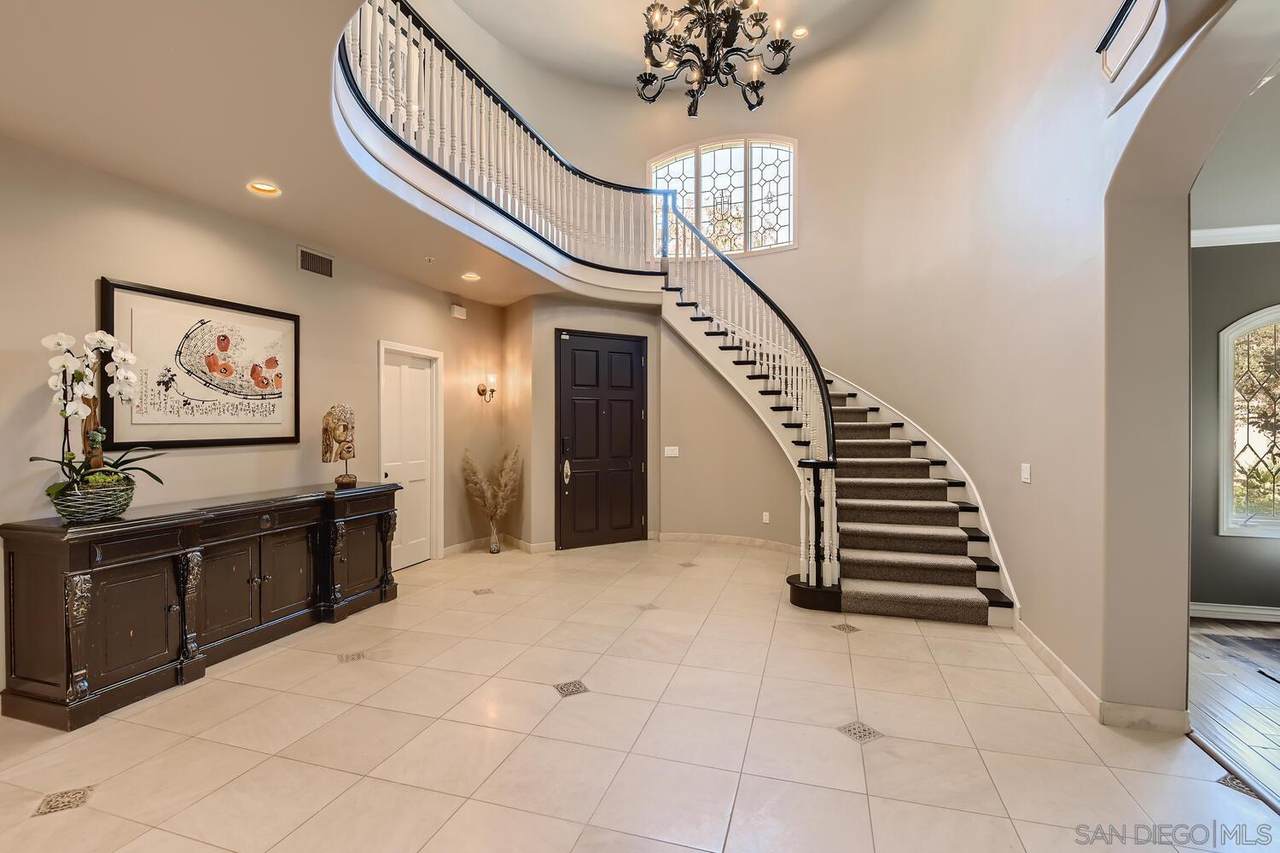 284 Ocean View Ave - Photo 1