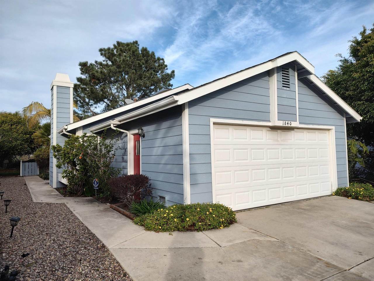 1840 Pointe Ave - Photo 1