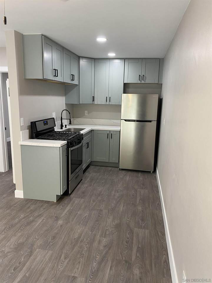 4444 49th St - Photo 1