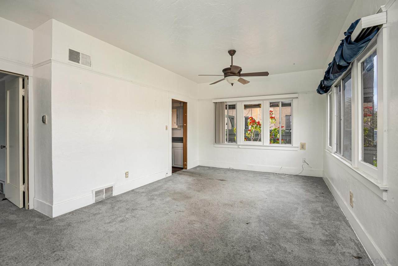 201 Zenith St - Photo 1