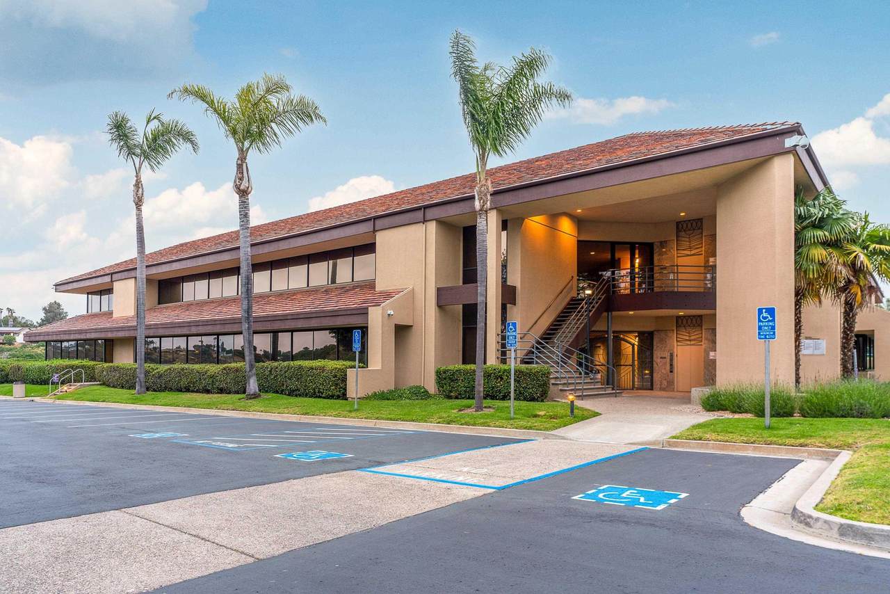 6390 Greenwich Drive - Photo 1