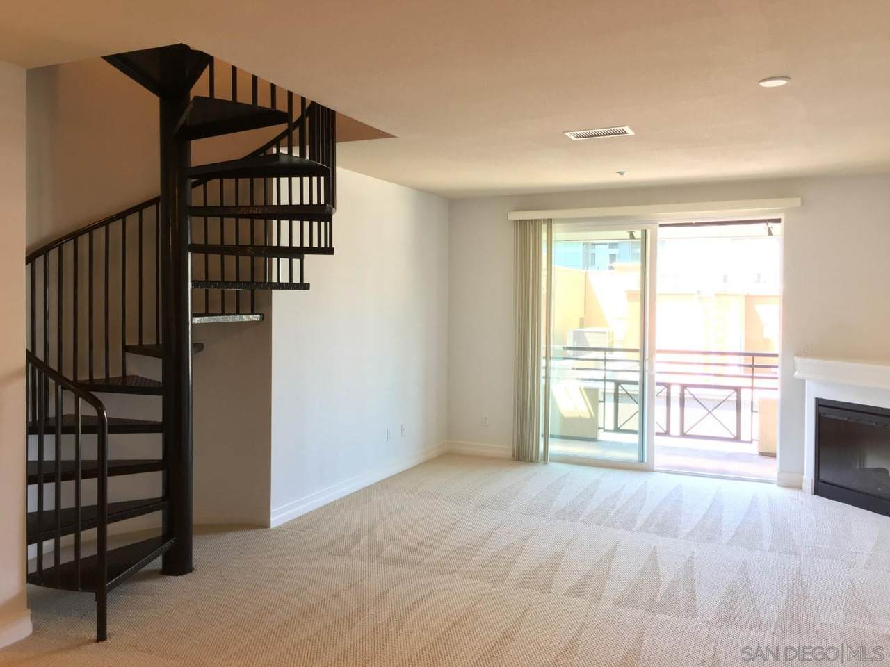 550 Park Blvd - Photo 1