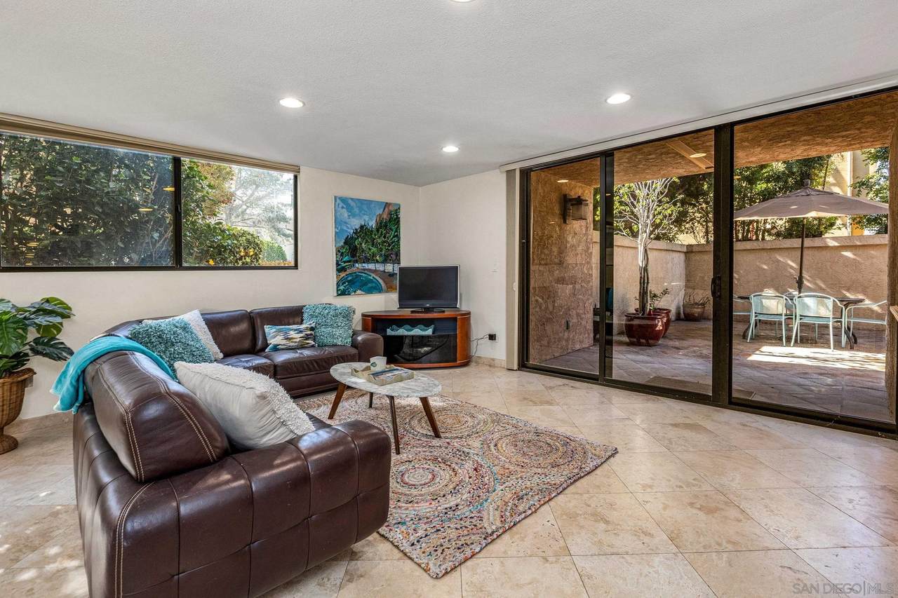 2420 Torrey Pines Rd - Photo 1