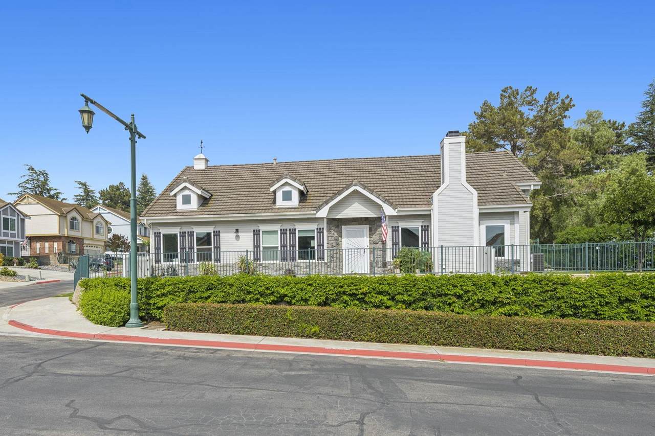 1198 Gazania Ct - Photo 1