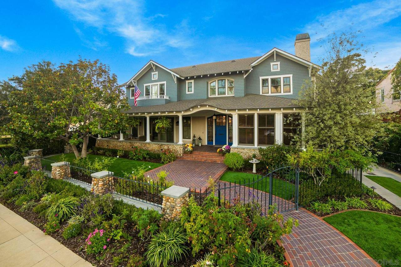 820 Glorietta Blvd - Photo 1