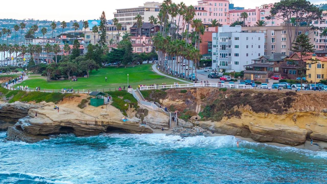 1039 Coast Blvd - Photo 1