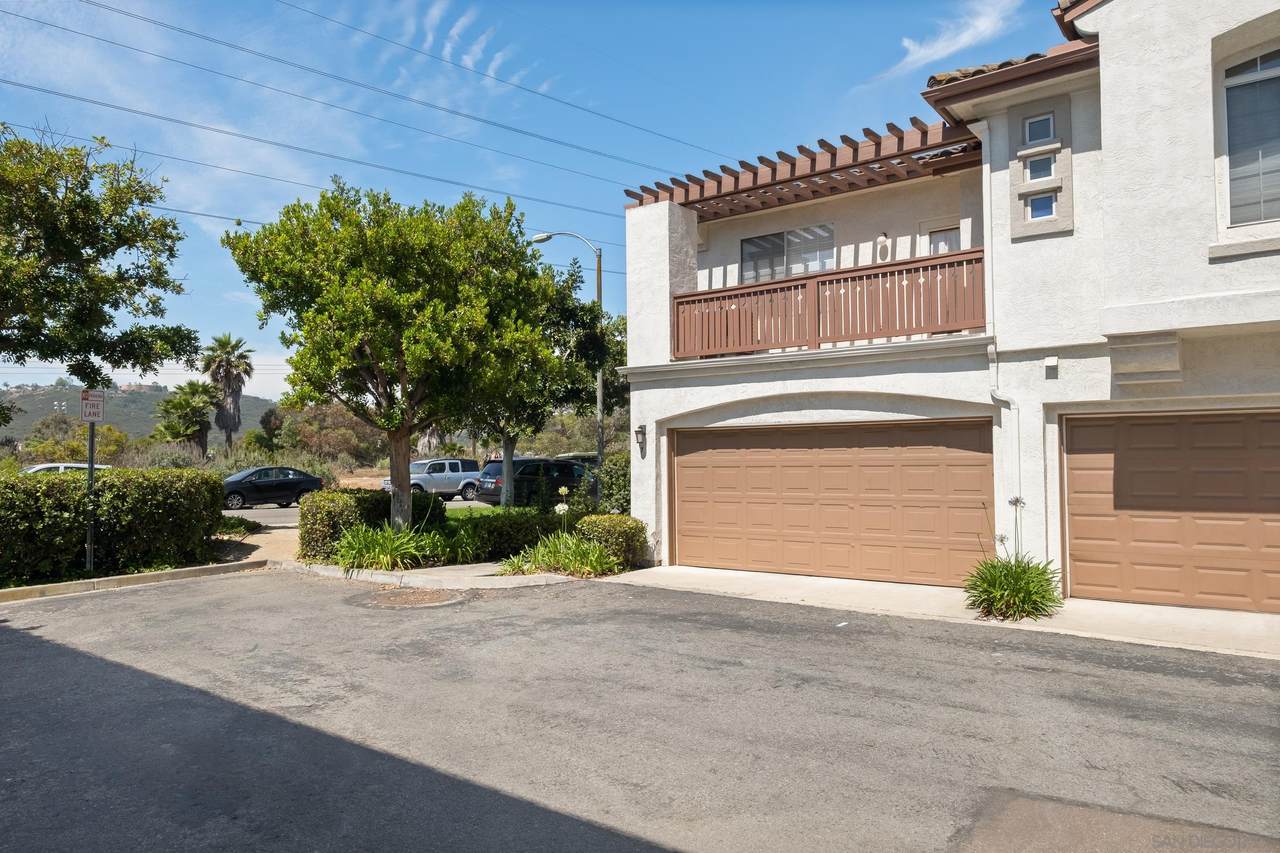 10960 Ivy Hill Dr - Photo 1