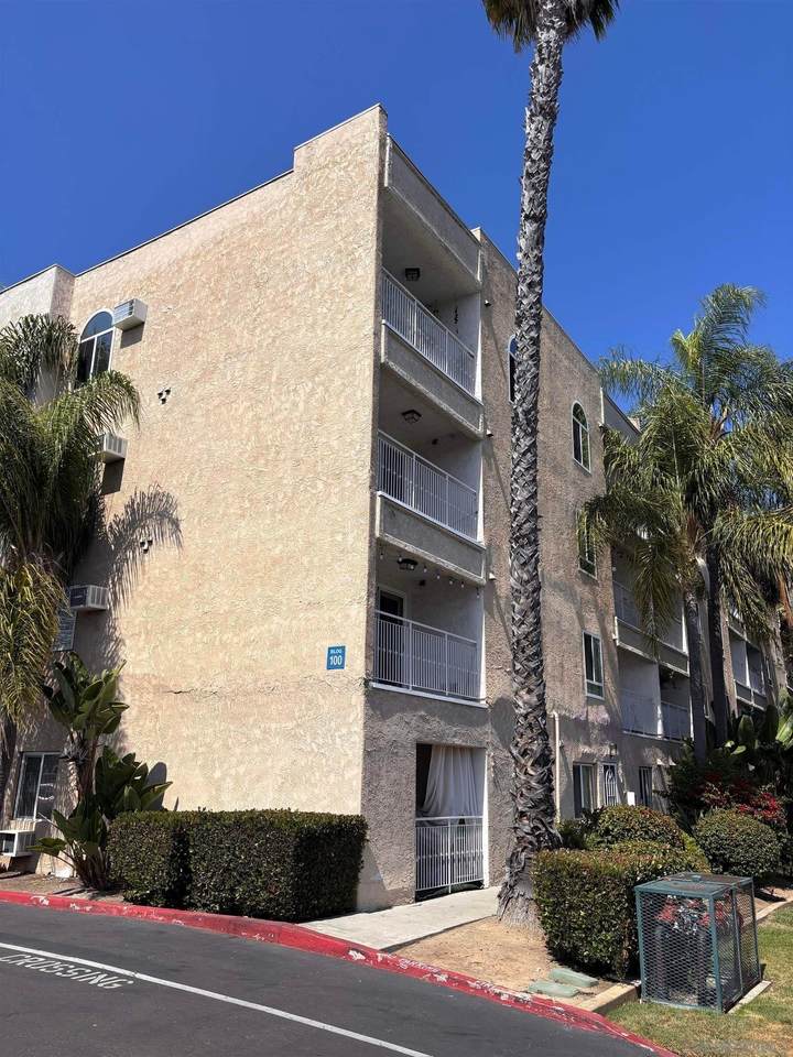 5252 Orange Ave - Photo 1