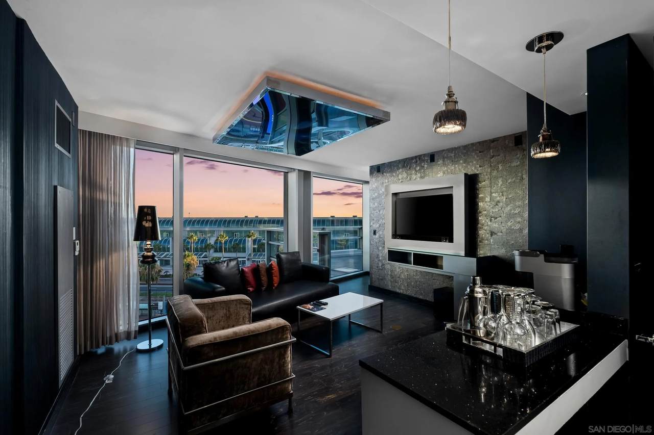 207 5th Ave - Photo 1