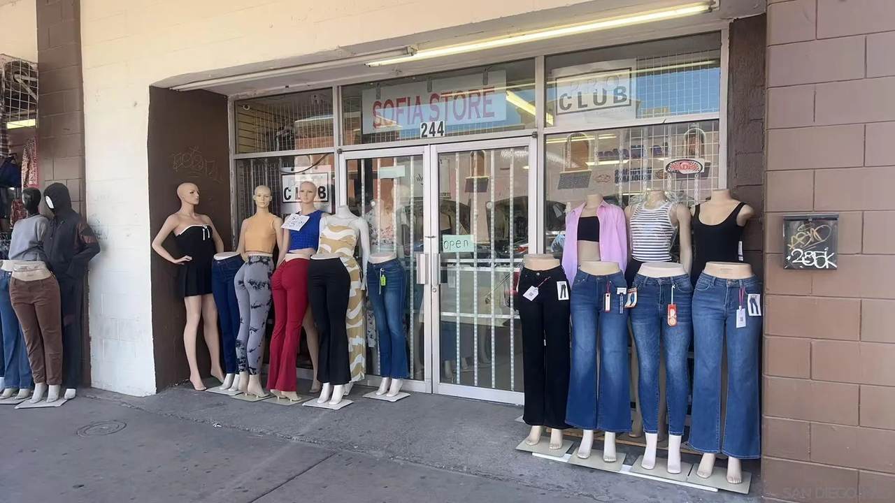 244 1st St - Photo 1